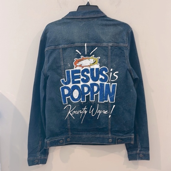 Kountry Wayne Denim Jean Jacket with 'Jesus is Poppin' Design Men Size M - Picture 1 of 7